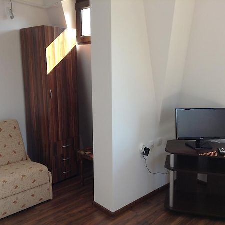 Guest House Luchi วาร์เชทส์ ภายนอก รูปภาพ
