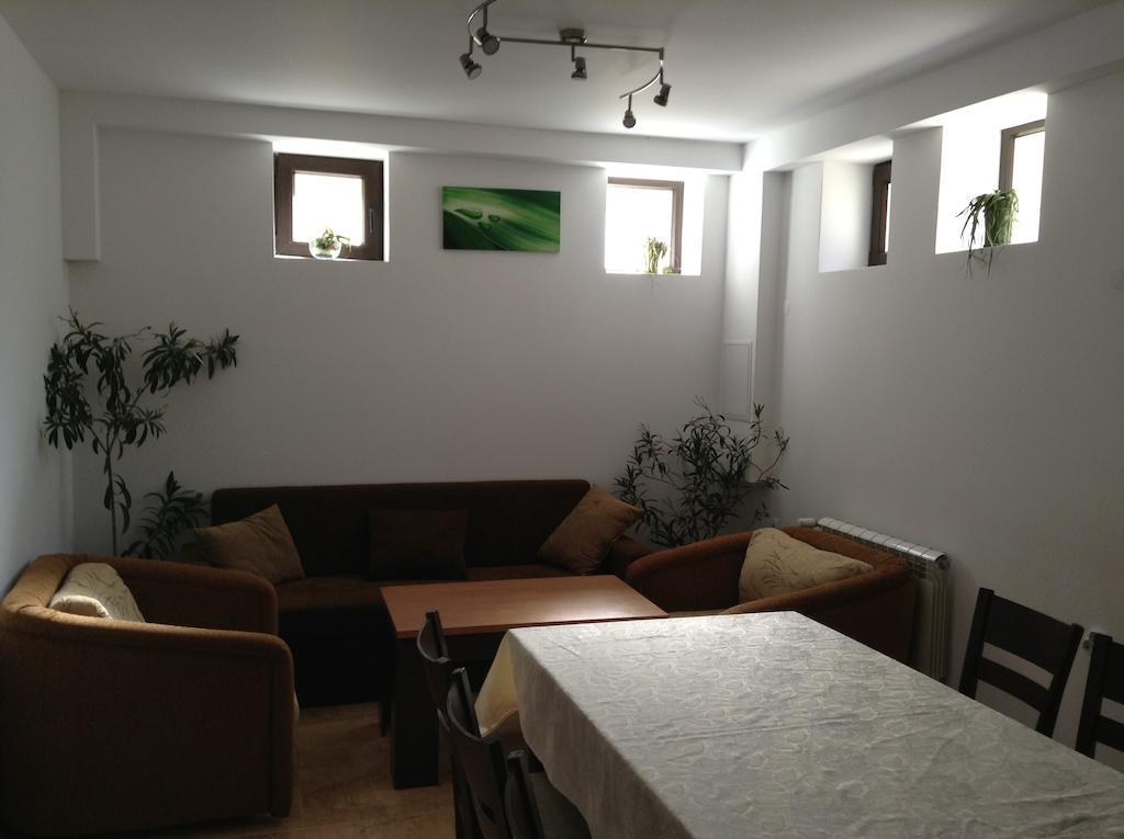 Guest House Luchi วาร์เชทส์ ภายนอก รูปภาพ