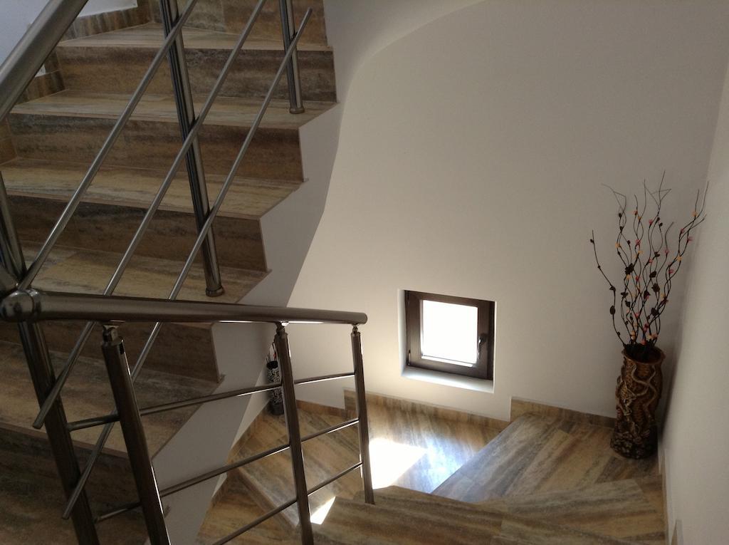 Guest House Luchi วาร์เชทส์ ภายนอก รูปภาพ